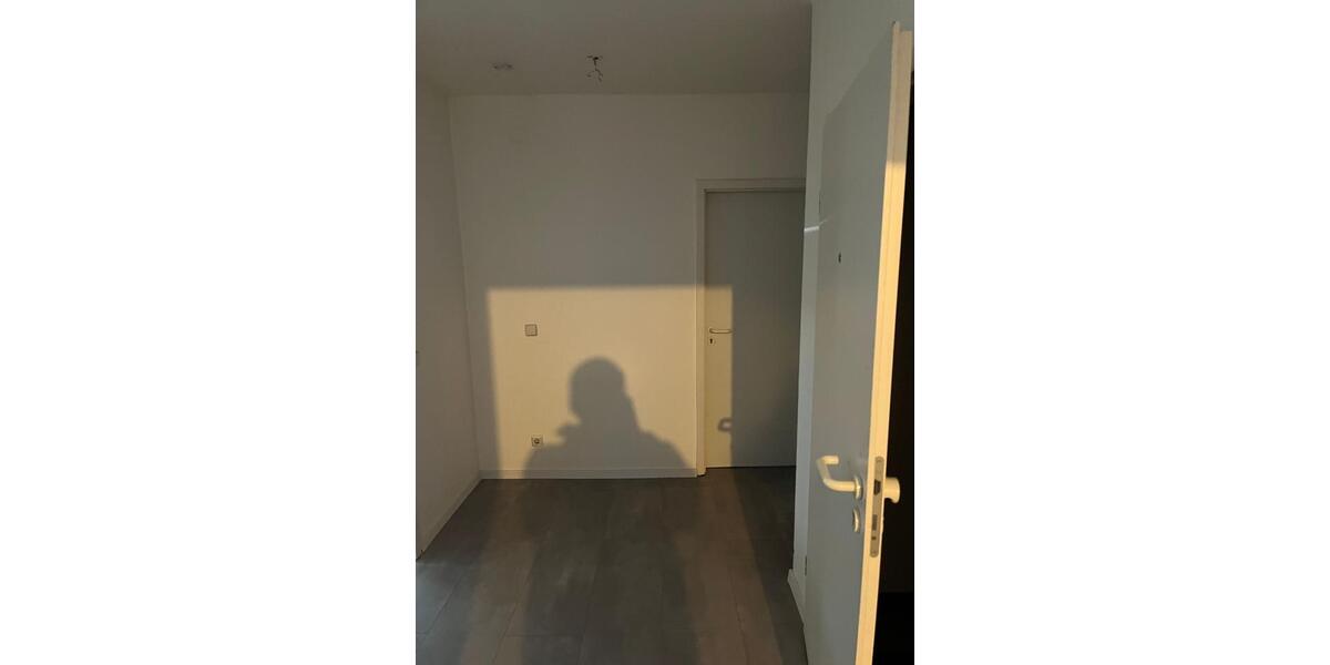 Dachgeschoßwohnung Saarbrücken - 3 Zimmer, 110 m&sup2;, 700&euro; | Angebot:24430841