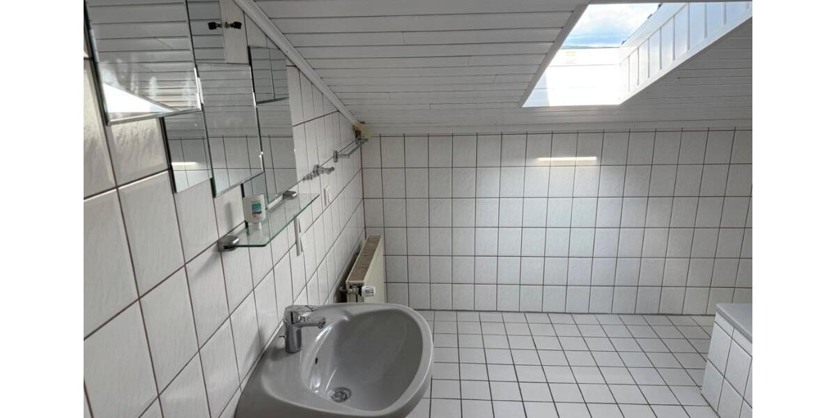 Dachgeschoßwohnung Bad Wildungen - 2 Zimmer, 60 m&sup2;, 485&euro; | Angebot:24877651