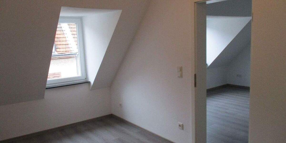 Etagenwohnung Saarbrücken Alt-Saarbrücken - 3 Zimmer, 80 m&sup2;, 685&euro; | Angebot:24520394