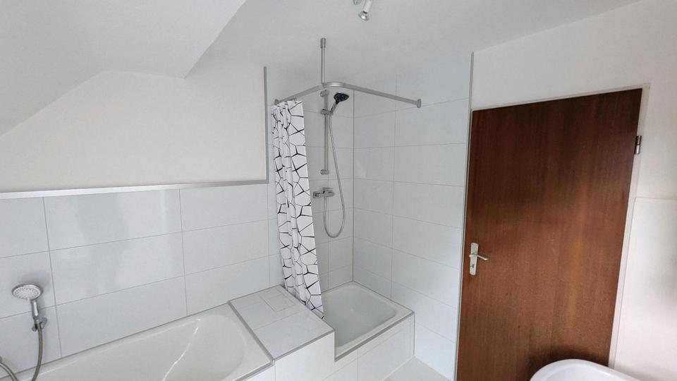 Etagenwohnung Brilon - 3 Zimmer, 100 m&sup2;, 590&euro; | Angebot:25612853