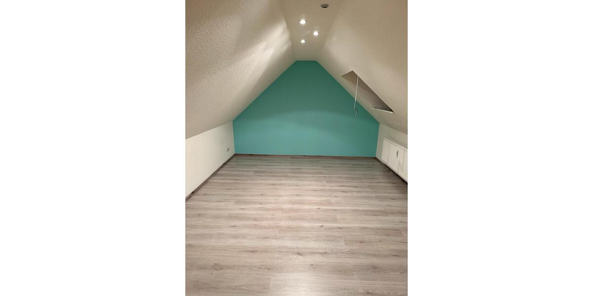 Dachgeschoßwohnung Südheide - 4 Zimmer, 100 m&sup2;, 700&euro; | Angebot:26023141