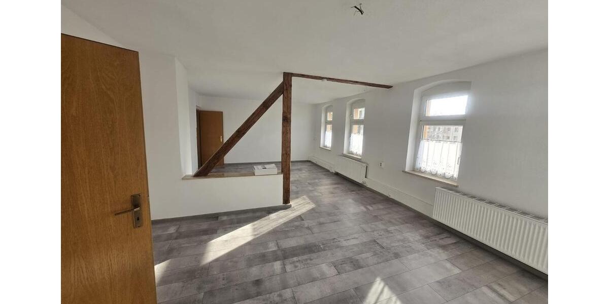 Dachgeschoßwohnung Zwickau - 4 Zimmer, 110 m&sup2;, 660&euro; | Angebot:26529827