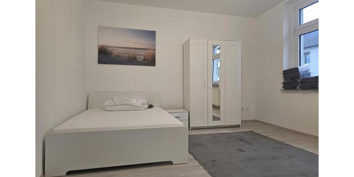 Zimmer mit Balkon in 3er WG | möbliert und renoviert | Stadtmitte direkt am Paulusanger 1 zimmer