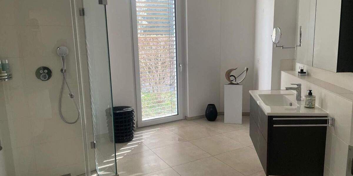 Etagenwohnung Konstanz Petershausen - 2 Zimmer, 79 m&sup2;, 1.525&euro; | Angebot:25909350