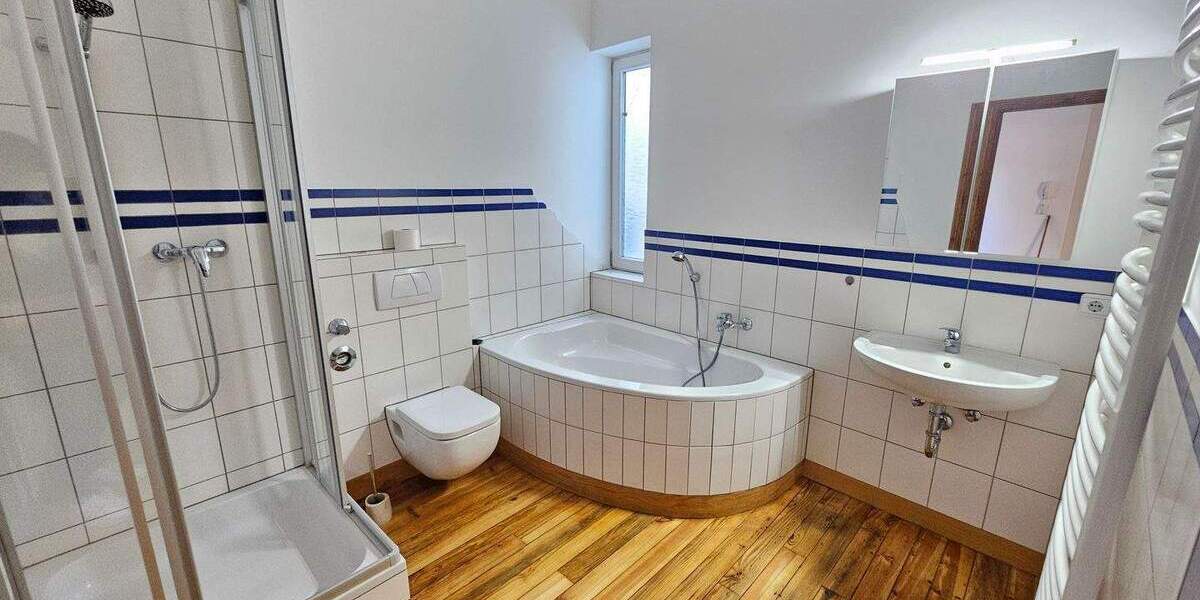 Etagenwohnung Coburg - 4 Zimmer, 112 m&sup2;, 890&euro; | Angebot:25916724