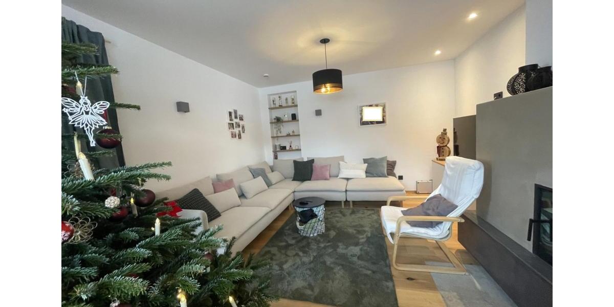 Einfamilienhaus Düsseldorf Stadtmitte - 4 Zimmer, 160 m&sup2;, 3.500&euro; | Angebot:24387574