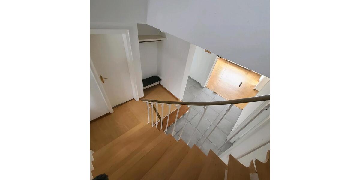 Einfamilienhaus Lemgo - 3 Zimmer, 135 m&sup2;, 1.700&euro; | Angebot:24284339