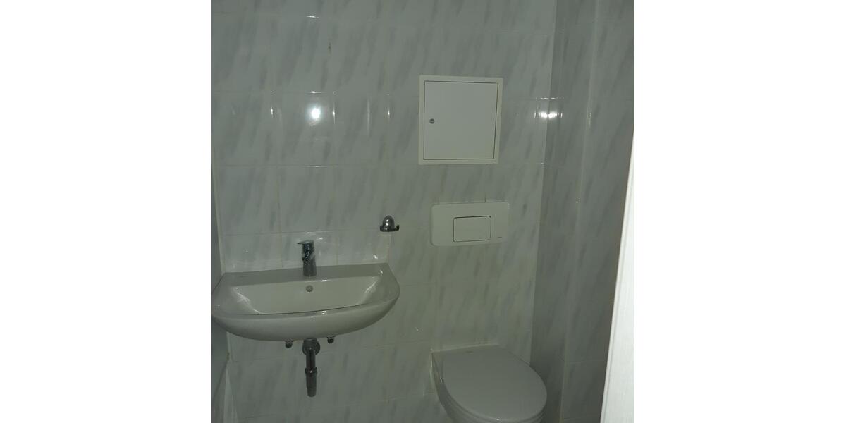 Erdgeschoßwohnung Werdau - 4 Zimmer, 91 m&sup2;, 460&euro; | Angebot:24697998