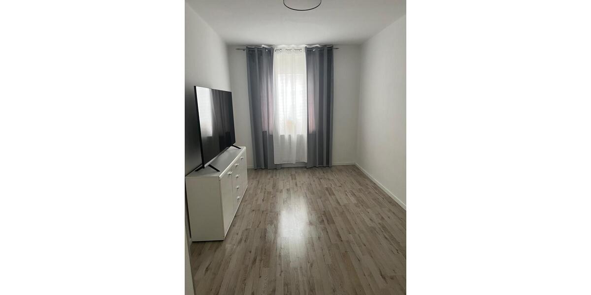 Sanierte 2 ZKB 2 zimmer