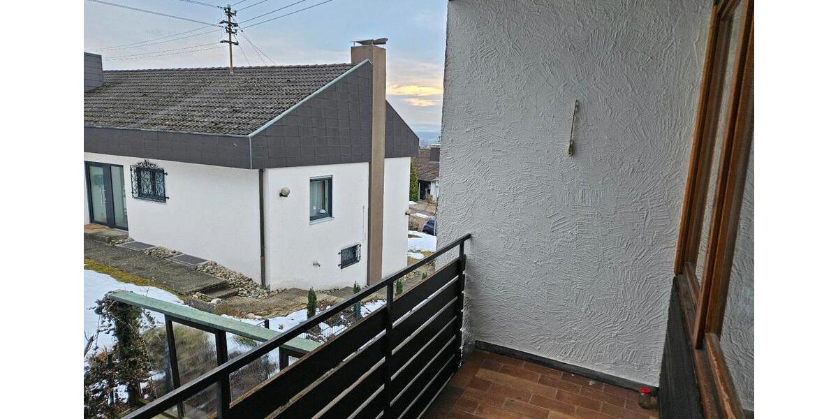 Dachgeschoßwohnung Aalen Attenhofen - 4 Zimmer, 104 m&sup2;, 1.200&euro; | Angebot:24775291