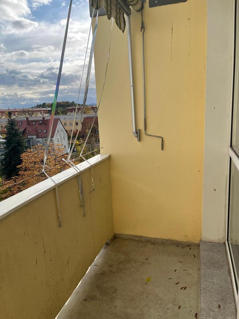 2-Zimmer-Wohnung mit Balkon im 4. OG 2 zimmer