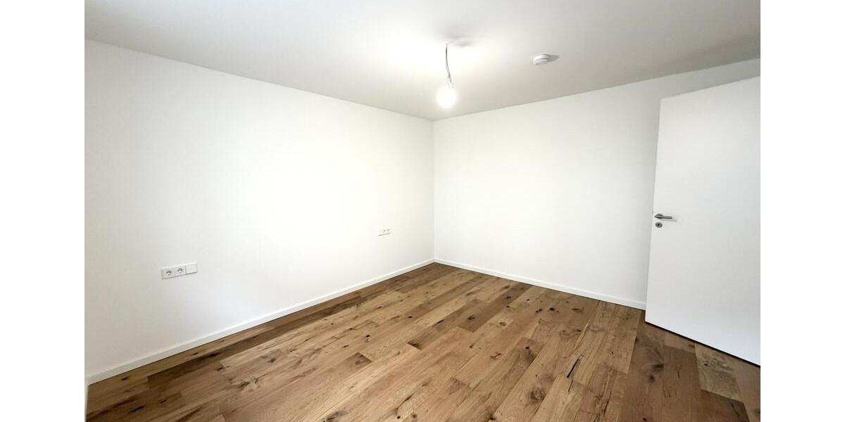 Erdgeschoßwohnung Sindelfingen - 2 Zimmer, 73 m&sup2;, 1.080&euro; | Angebot:26532468