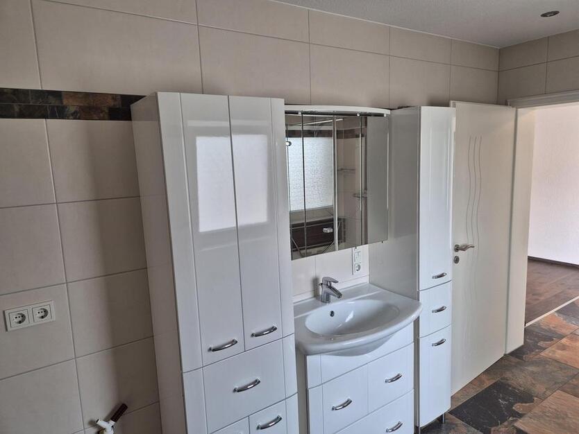 Wunderschöne Wohnung im Bungalow EG mit Klimaanlage zu vermieten zimmer
