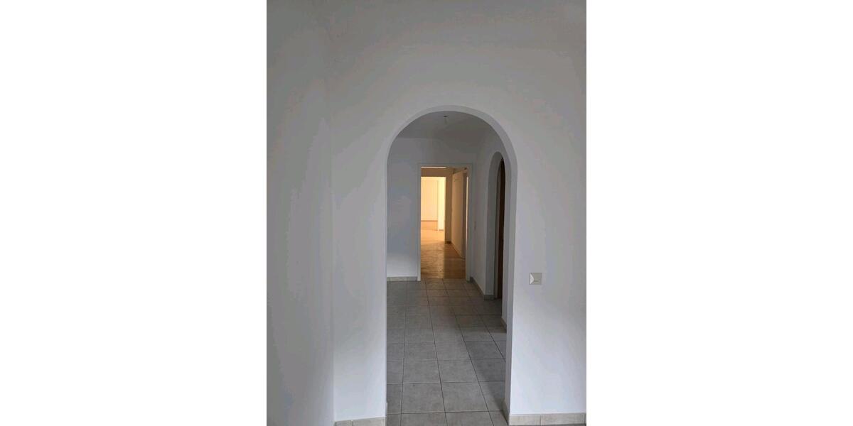 Etagenwohnung Offenburg - 4 Zimmer, 125 m&sup2;, 1.500&euro; | Angebot:24309396