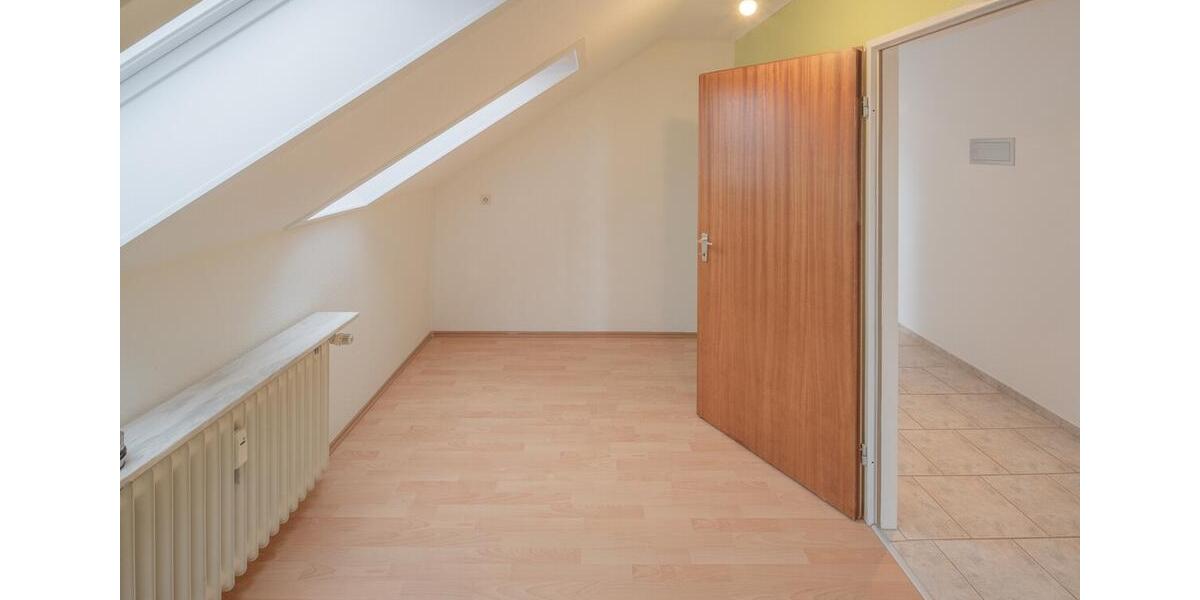 Dachgeschoßwohnung Mönchweiler - 3 Zimmer, 82 m&sup2;, 810&euro; | Angebot:24126601