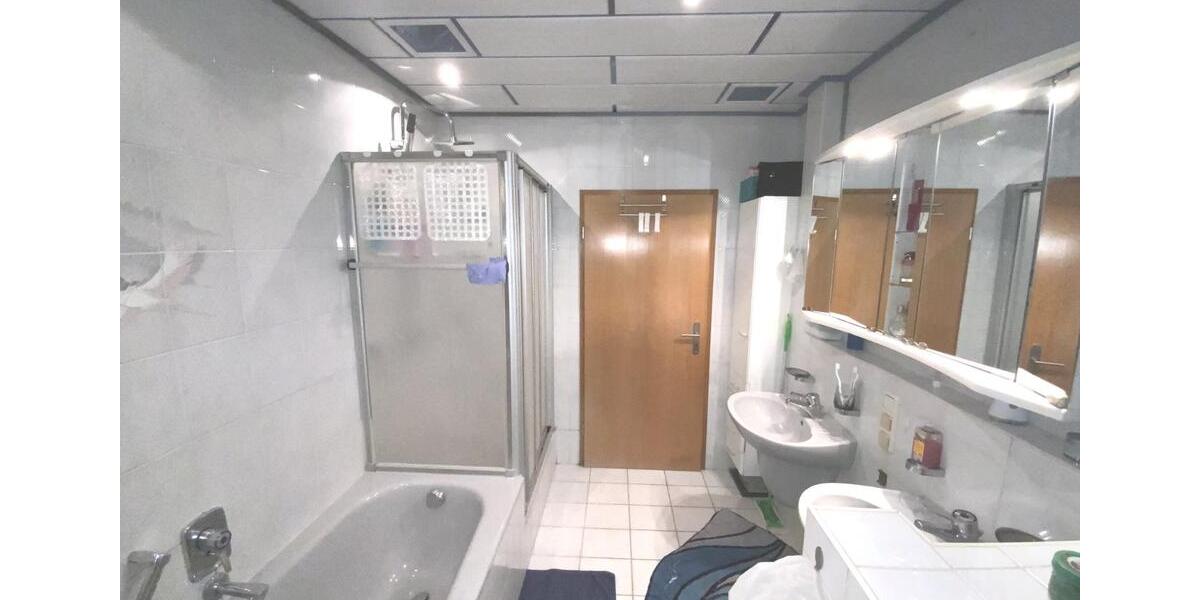 Erdgeschoßwohnung Schrobenhausen - 4 Zimmer, 119 m&sup2;, 1.300&euro; | Angebot:24658272