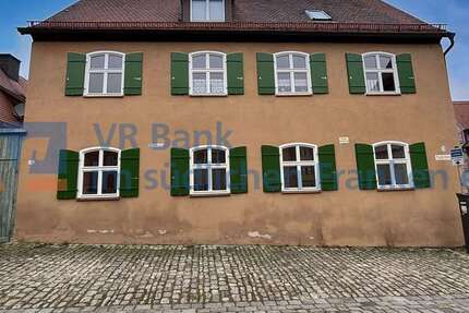 Wohnung Dinkelsbühl - 3 Zimmer, 95 m&sup2;, 990&euro; | Angebot:25753304