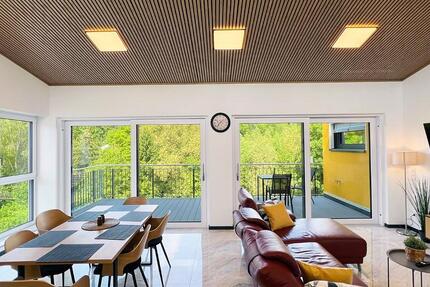 Design. Ruhe. Aussicht. – 4-Zimmer-Penthouse mit 3 Dachterrassen. Genuss auf Zeit, der wie für immer wirkt! 4 zimmer