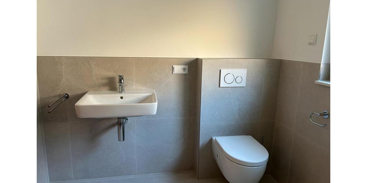 Hochparterre Solingen - 3 Zimmer, 82 m&sup2;, 880&euro; | Angebot:26534203