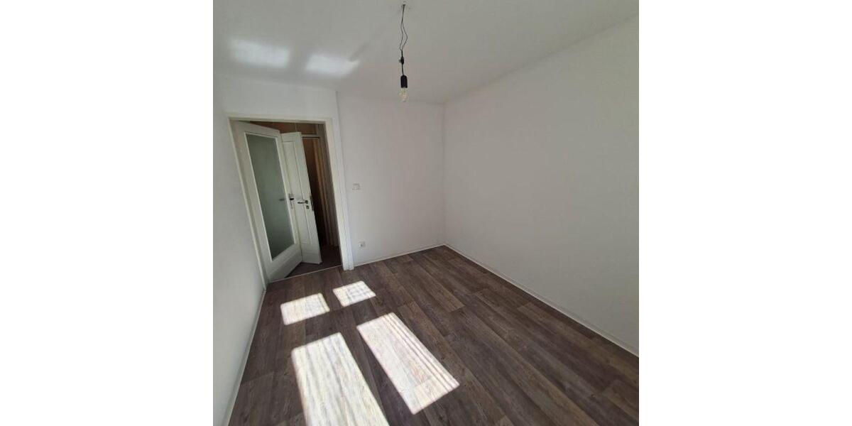 Etagenwohnung Finsterwalde - 4 Zimmer, 109 m&sup2;, 650&euro; | Angebot:23677591