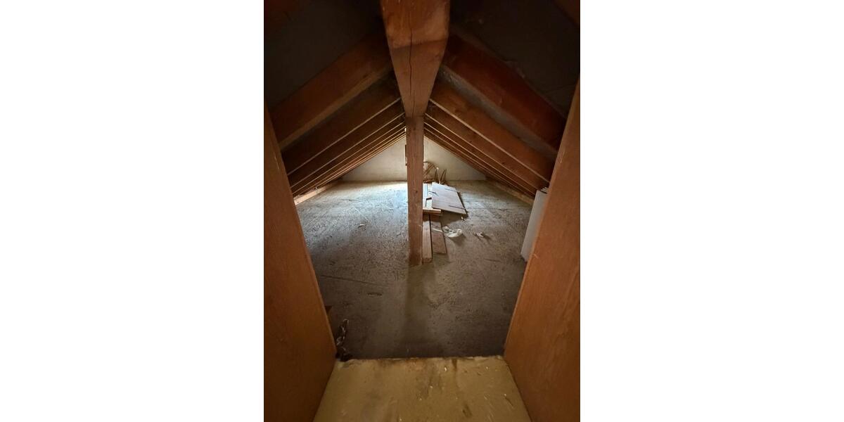 Dachgeschoßwohnung Grünberg - 1 Zimmer, 92 m&sup2;, 1.150&euro; | Angebot:26336177