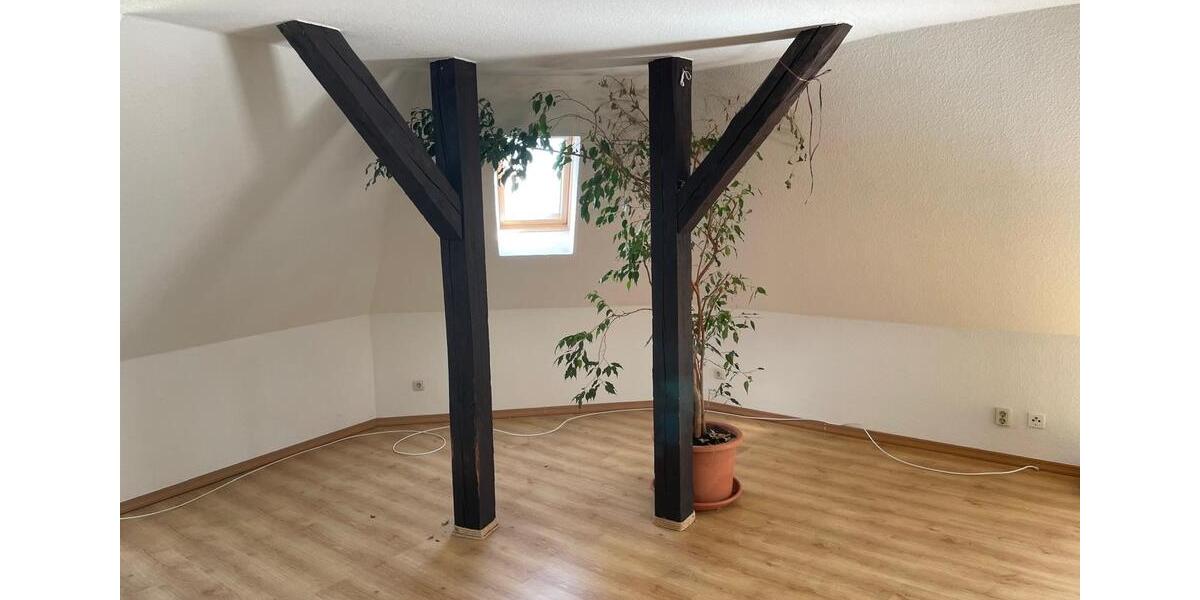 Dachgeschoßwohnung Dessau-Roßlau Roßlau - 3 Zimmer, 112 m&sup2;, 785&euro; | Angebot:25712320