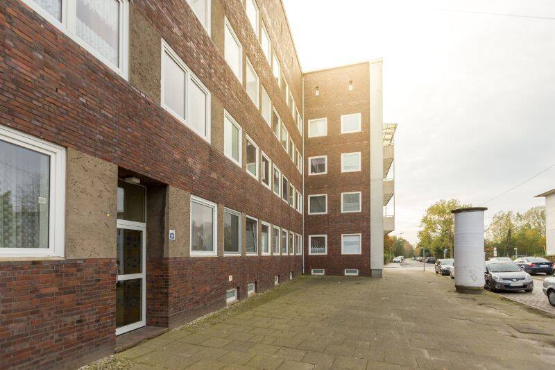 Mit Balkon! Kleine 3-Zimmer-Wohnung mit Badewanne in Lehe!