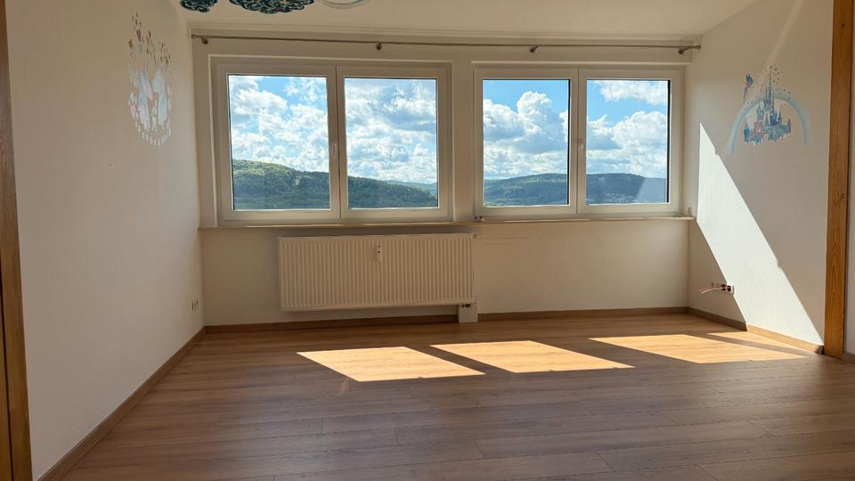 Dachgeschoßwohnung Ebermannstadt - 3 Zimmer, 104 m&sup2;, 1.144&euro; | Angebot:26636181