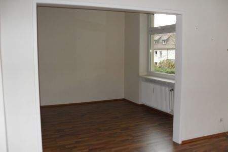 Etagenwohnung Halver Oberbrügge - 2 Zimmer, 71 m&sup2;, 450&euro; | Angebot:26487384