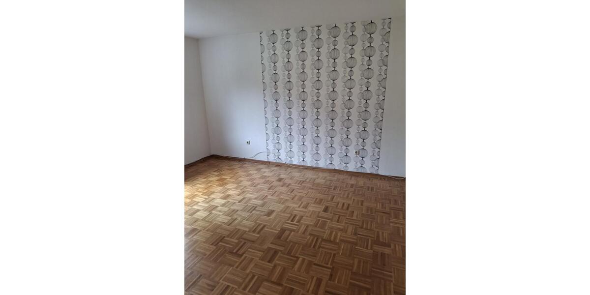 3 Zimmer Wohnung, Garage, Garten, Terasse, HR Holzhausen 3 zimmer