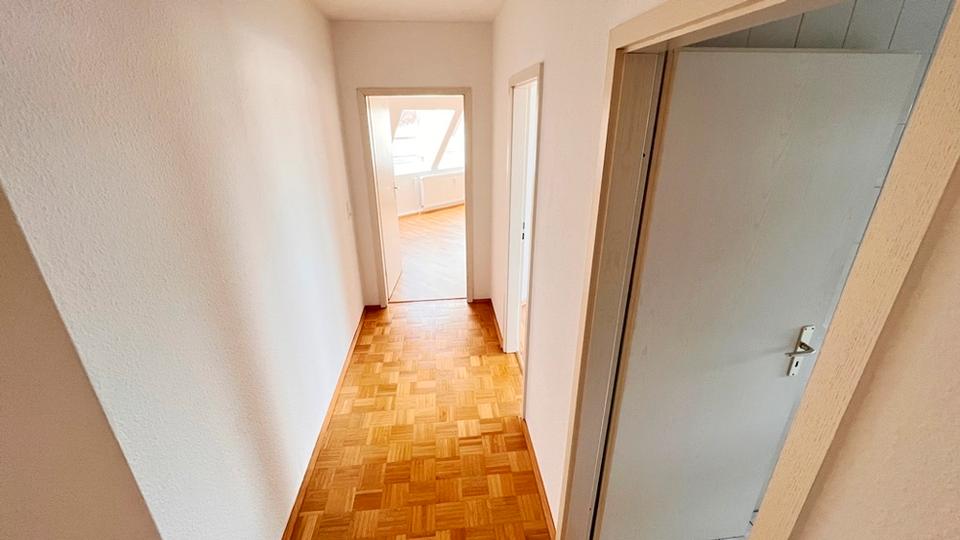 Dachgeschoßwohnung Magdeburg Nordwest - 3 Zimmer, 80 m&sup2;, 799&euro; | Angebot:26266519