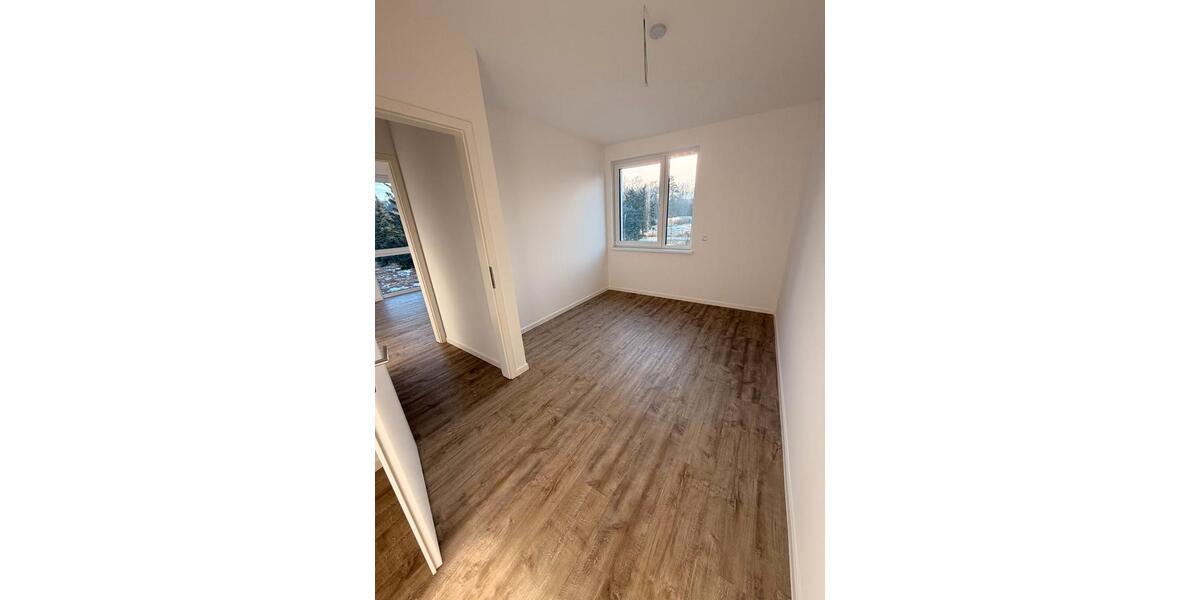 Doppelhaushälfte Zossen - 5 Zimmer, 125 m&sup2;, 1.699&euro; | Angebot:26408653