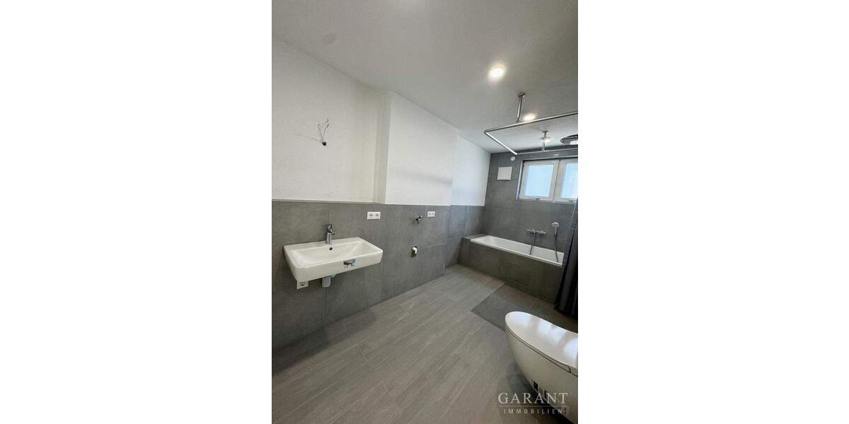 Etagenwohnung Mötzingen - 4 Zimmer, 110 m&sup2;, 1.430&euro; | Angebot:24596946