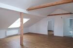 Neu ausgebaute, energetisch sanierte Dachgeschosswohnung 3 zimmer