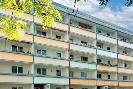 Wohnung Magdeburg Neustädter Feld - 3 Zimmer, 57 m&sup2;, 370&euro; | Angebot:26757004