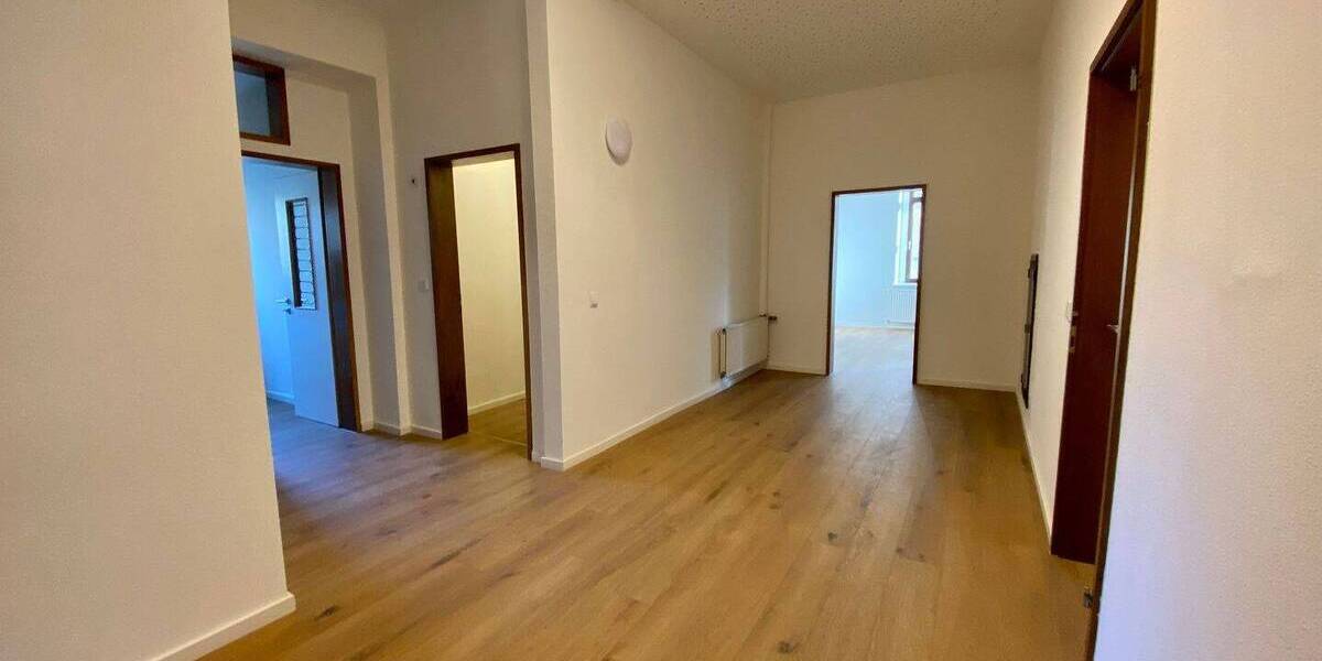 Gewerbeobjekt Coburg - 5 Zimmer, 139 m&sup2;, 1.400&euro; | Angebot:26017648