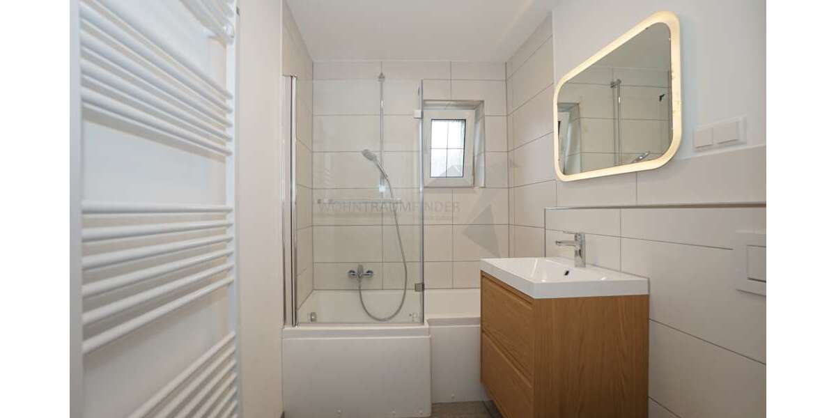 Etagenwohnung Zwickau Zwickau-West - 3 Zimmer, 70 m&sup2;, 599&euro; | Angebot:26829157