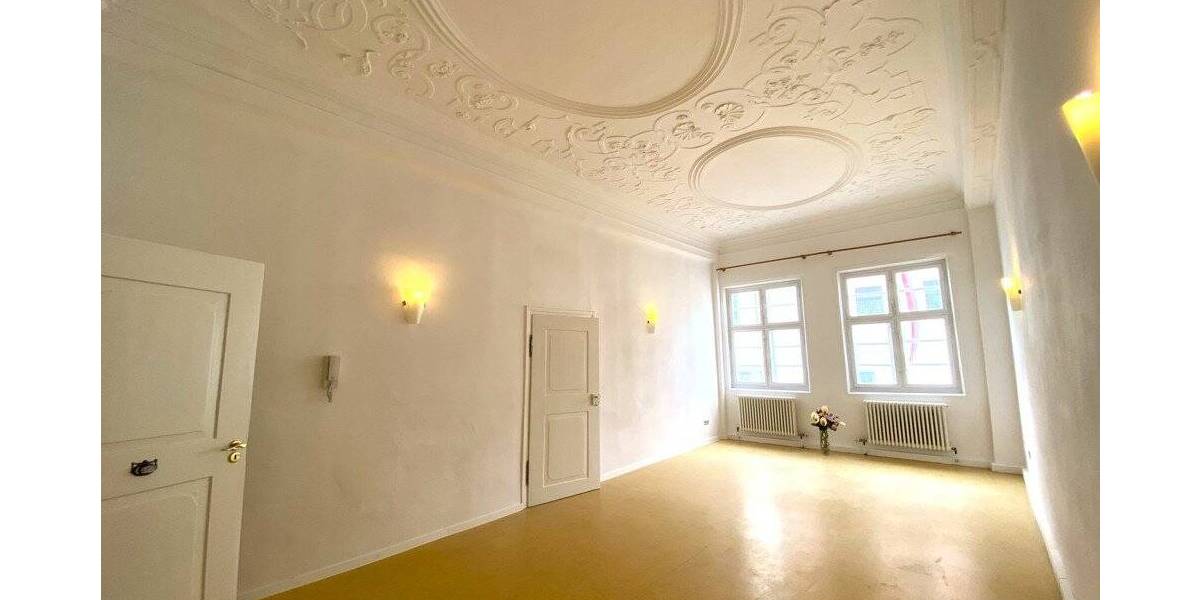 Gewerbeobjekt Nördlingen - 7 Zimmer, 182 m&sup2;, 1.570&euro; | Angebot:25667577