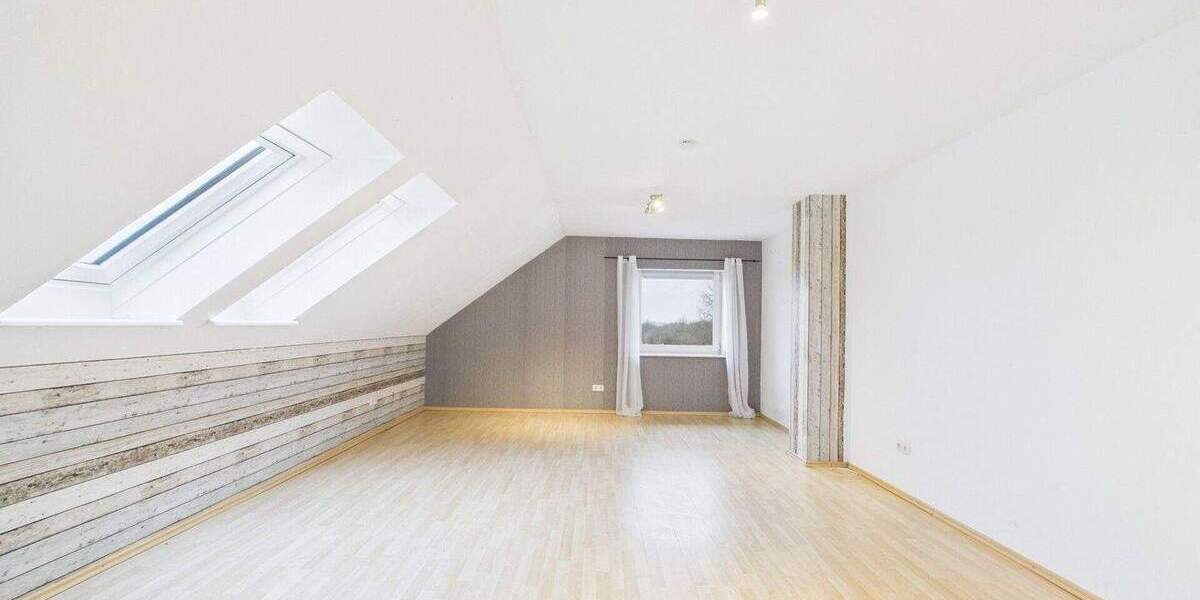 Einfamilienhaus Bornhöved - 7 Zimmer, 276 m&sup2;, 2.295&euro; | Angebot:24208155