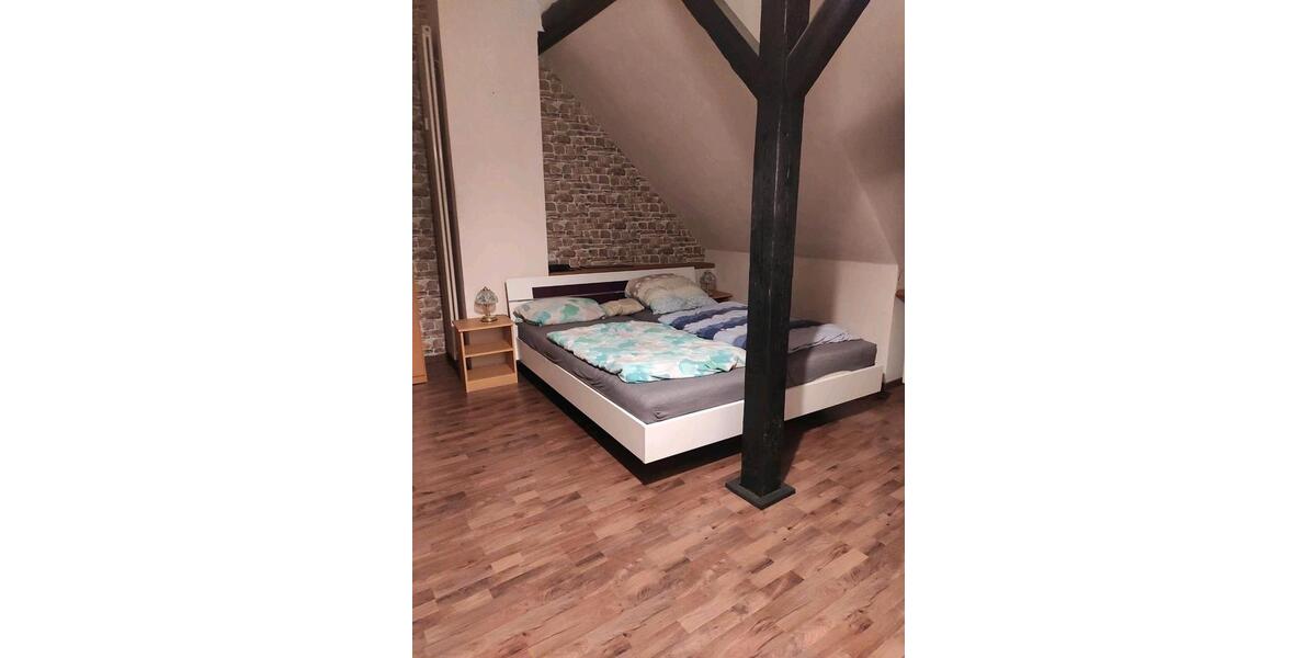 Dachgeschoßwohnung Vlotho - 3 Zimmer, 130 m&sup2;, 650&euro; | Angebot:25421918