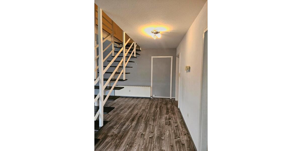 Etagenwohnung Bausendorf - 4 Zimmer, 92 m&sup2;, 835&euro; | Angebot:25402016