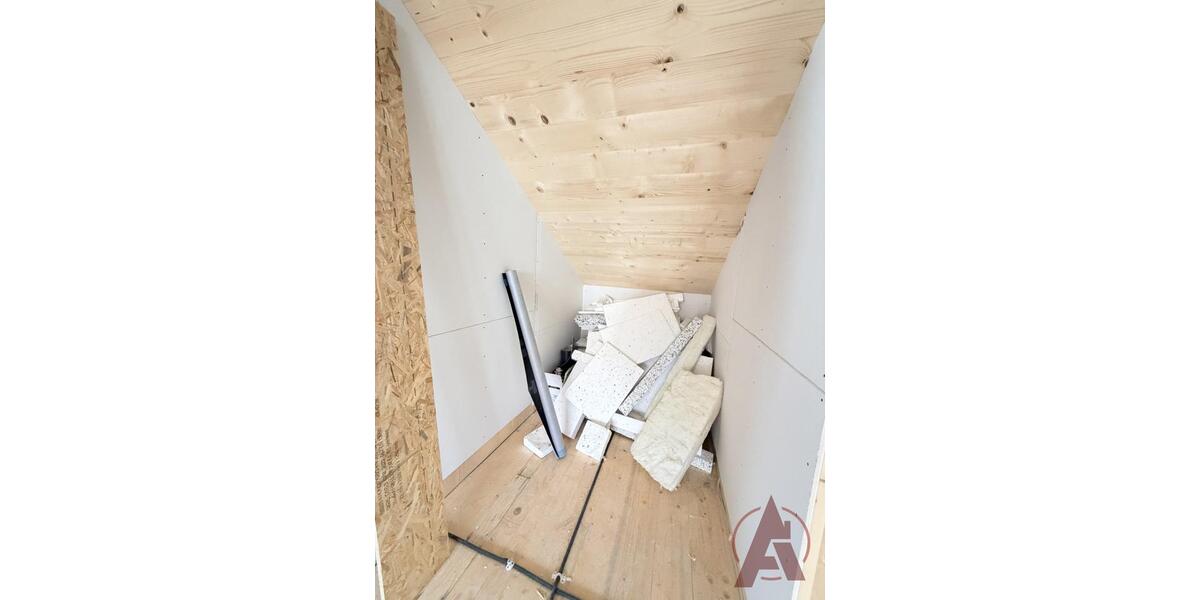 Dachgeschoßwohnung Lingen (Ems) - 2.5 Zimmer, 87 m&sup2;, 1.131&euro; | Angebot:26634787