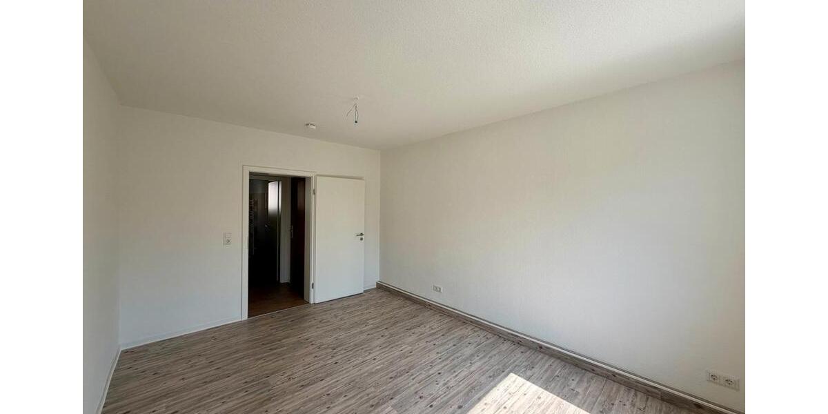 Erdgeschoßwohnung Weißenfels - 3 Zimmer, 58 m&sup2;, 350&euro; | Angebot:26635034