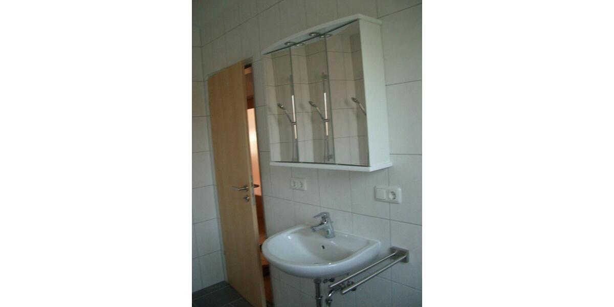 Etagenwohnung Welden - 3 Zimmer, 96 m&sup2;, 870&euro; | Angebot:26034275