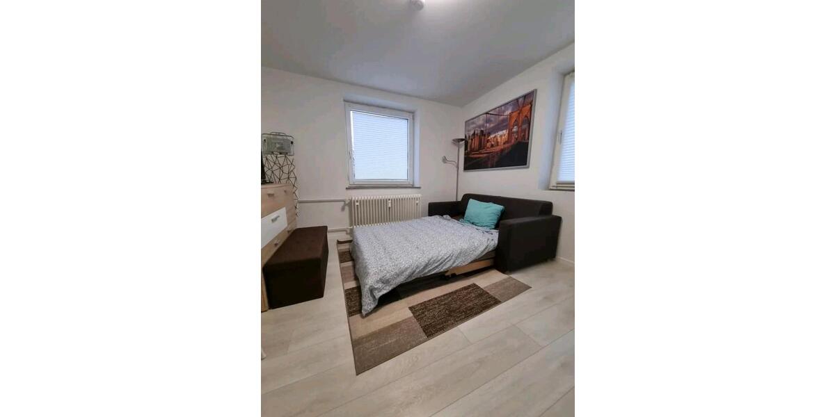 Zimmer zur Kurzzeitmiete Nähe Hannover Flughafen 1 Room to rent 1 zimmer