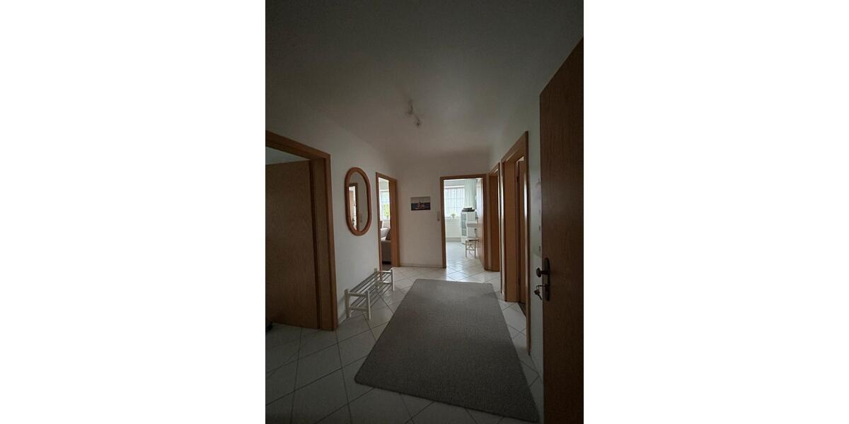 Erdgeschoßwohnung Norden - 3 Zimmer, 72 m&sup2;, 850&euro; | Angebot:26029403