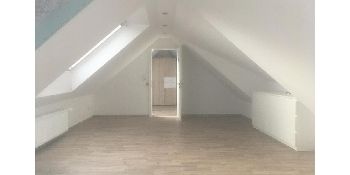 Maisonettenwohnung Pfullingen - 3.5 Zimmer, 131 m&sup2;, 950&euro; | Angebot:26581377