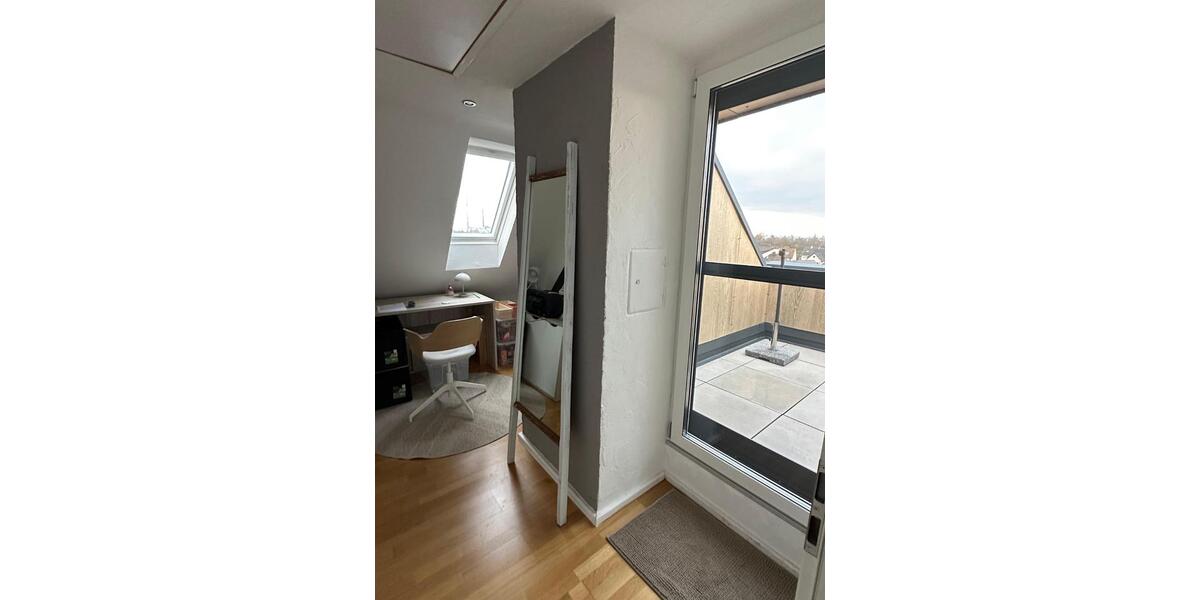 Dachgeschoßwohnung Mannheim Sandhofen - 2.5 Zimmer, 60 m&sup2;, 850&euro; | Angebot:26431374