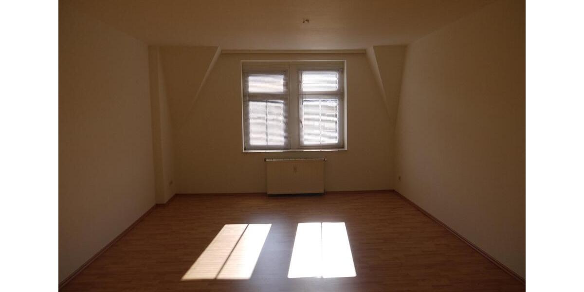 Dachgeschoßwohnung Plauen Bahnhofsvorstadt - 1 Zimmer, 47 m&sup2;, 250&euro; | Angebot:26402617