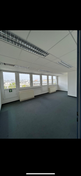 Büro in München 8.200 € 328 m²